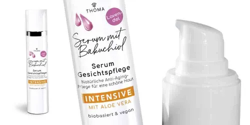 Eine Flasche des Serums mit Bakuchiol Lavendel von THOMA mit der Kennzeichnung Intensive mit Aloe Vera Das Serum ist biobasiert und vegan bietet natürliche Anti Aging Pflege für eine schöne Haut Nahaufnahme des Pumpspenders